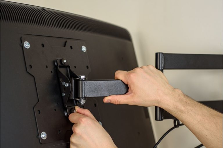 How To Pair LG Soundbar To Subwoofer? [StepByStep Guide] Cinema Equip